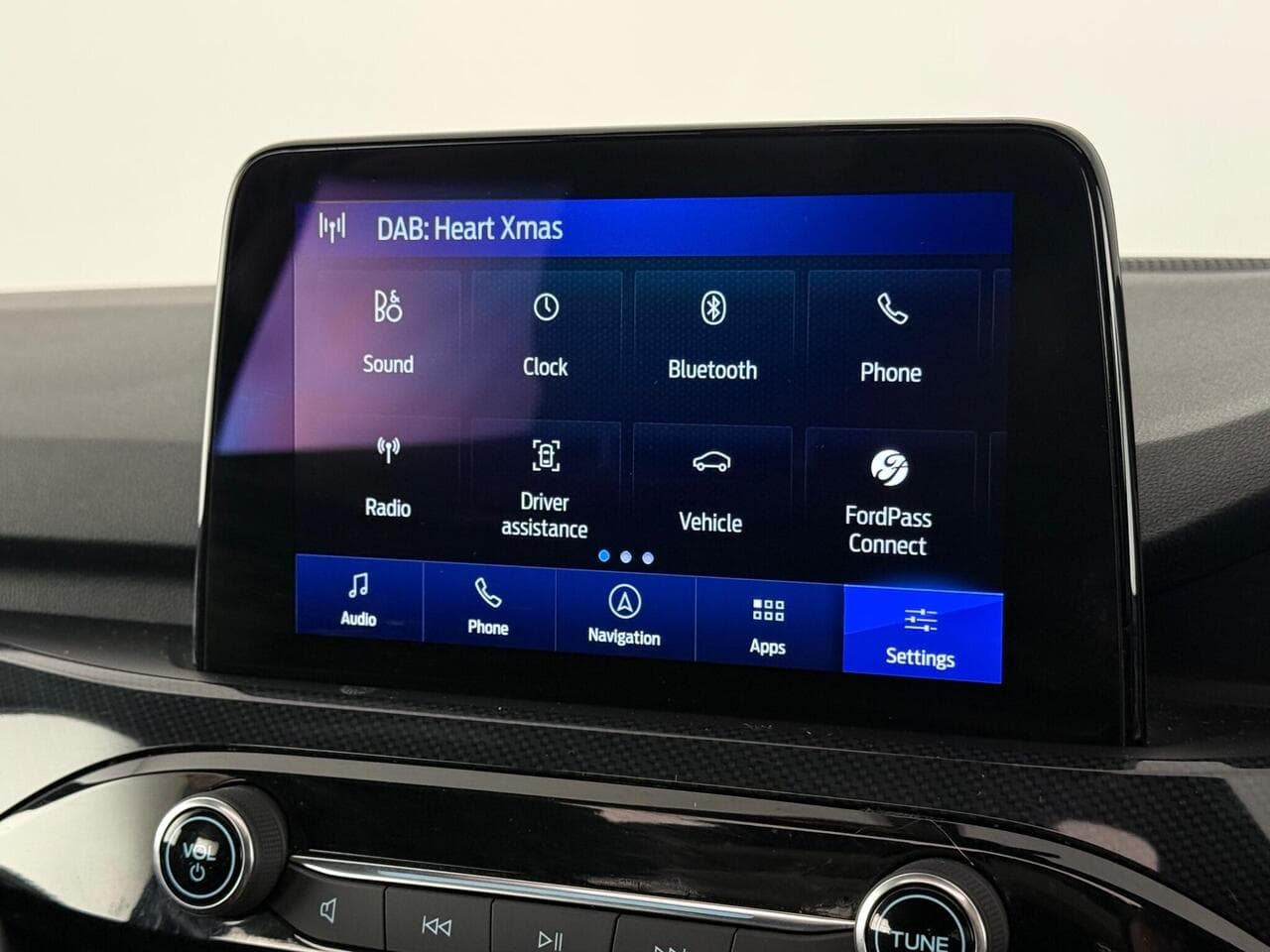 Ford Kuga thumbnail Infotainment System