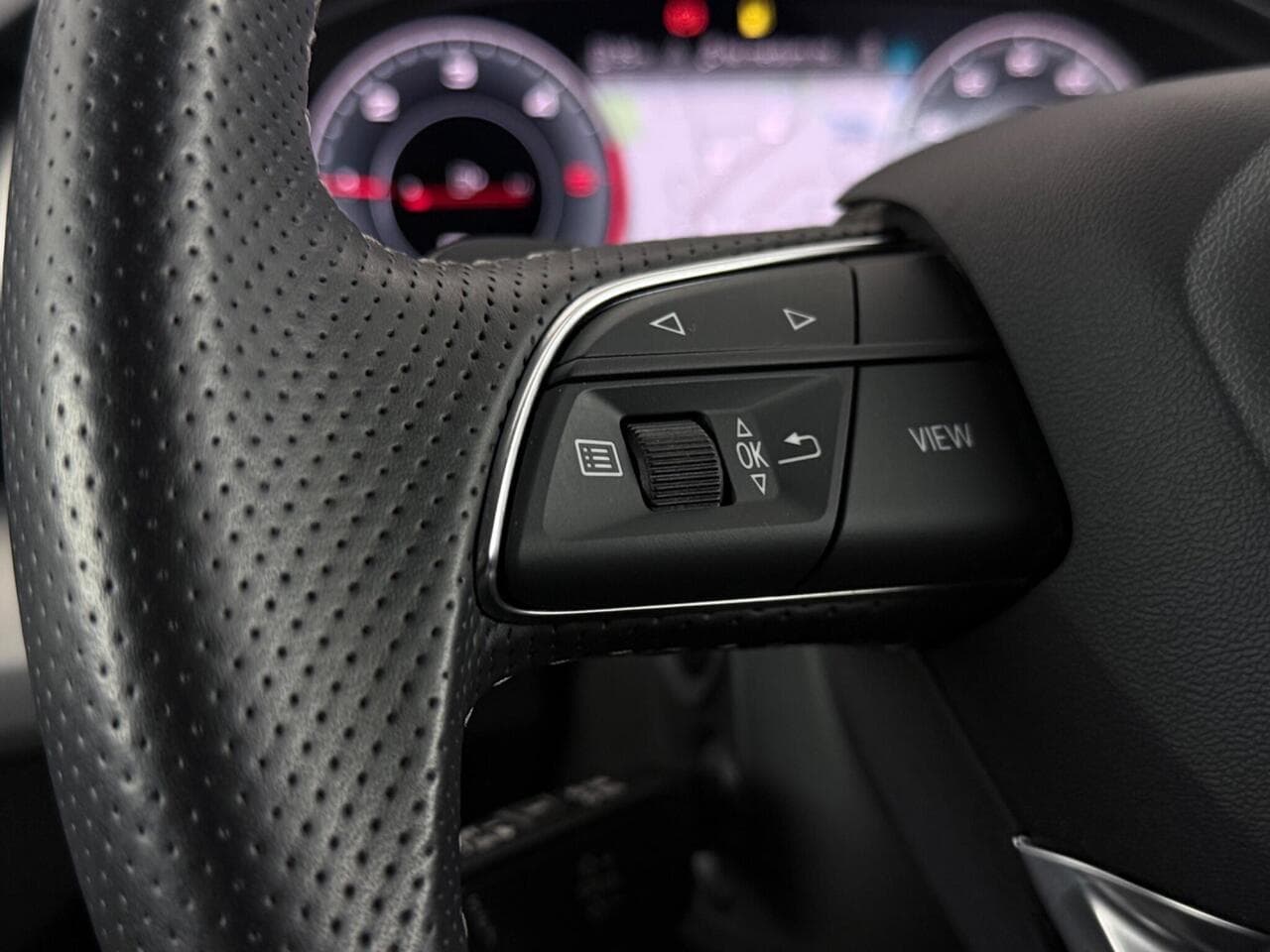 Audi Q5 thumbnail Misc Controls