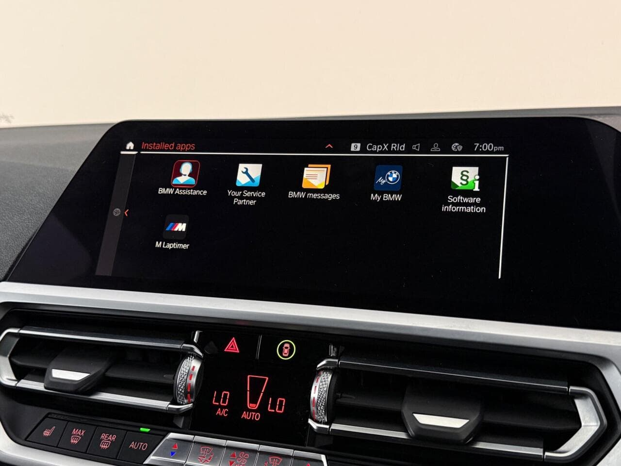 BMW 3 Series thumbnail Infotainment System