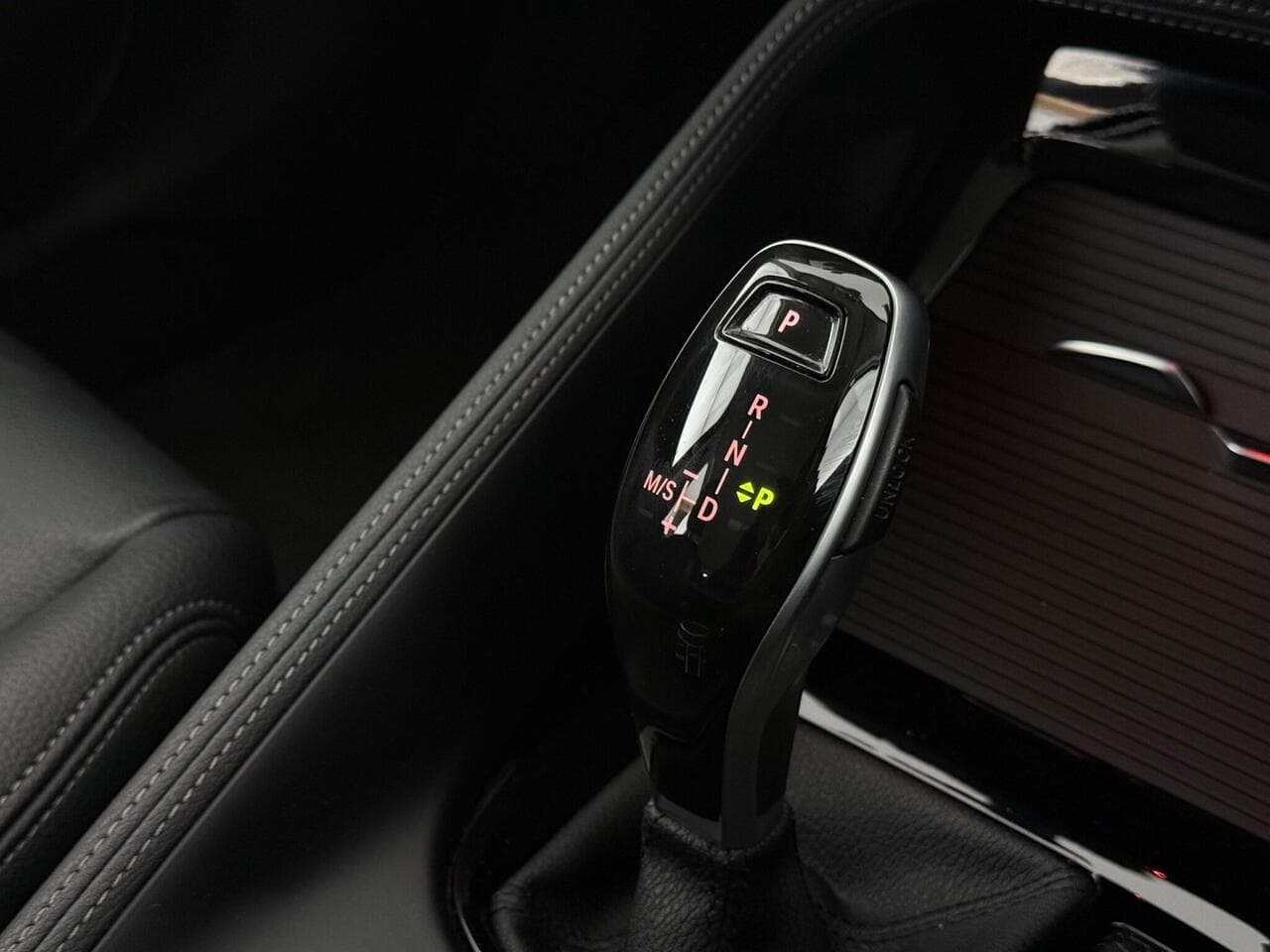 BMW X1 thumbnail Interior Front