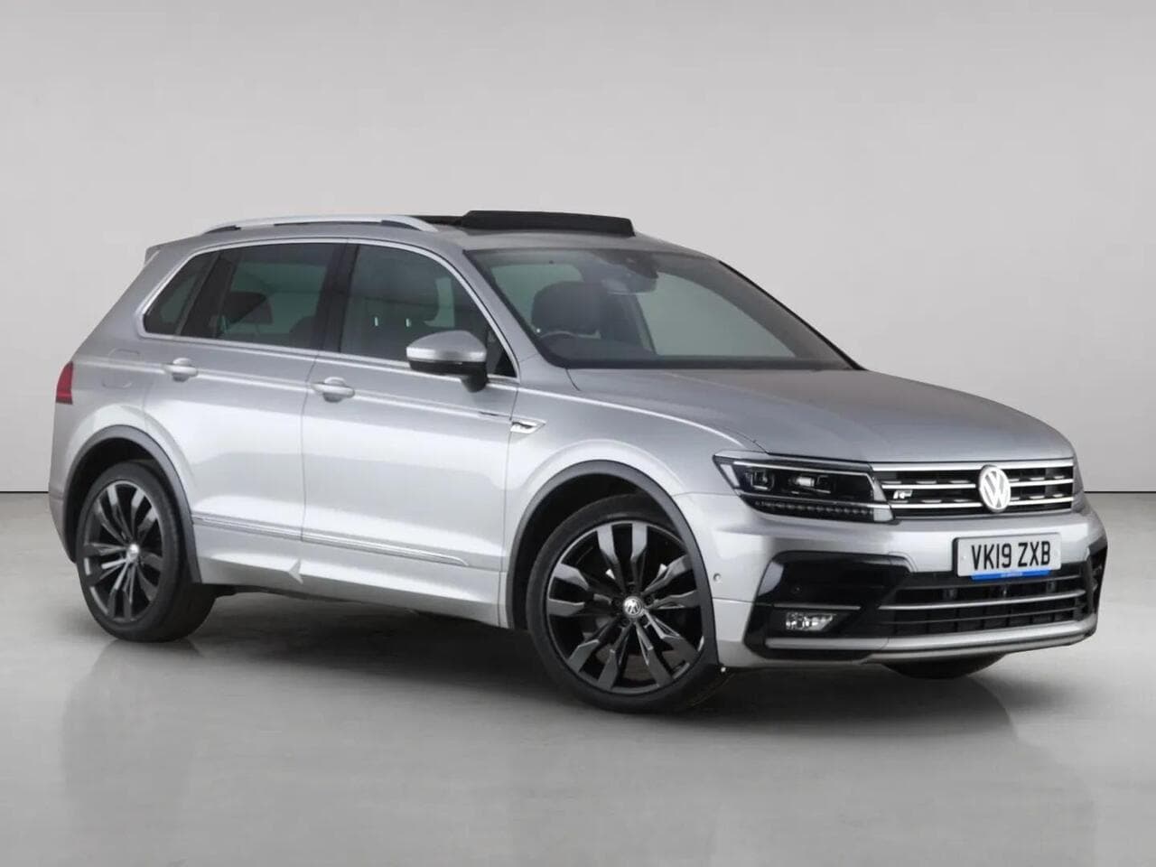 Volkswagen Tiguan - Volkswagen Tiguan 2.0 TDI R-Line Tech SUV 5dr Diesel DSG Euro 6 (s/s) (150 ps)