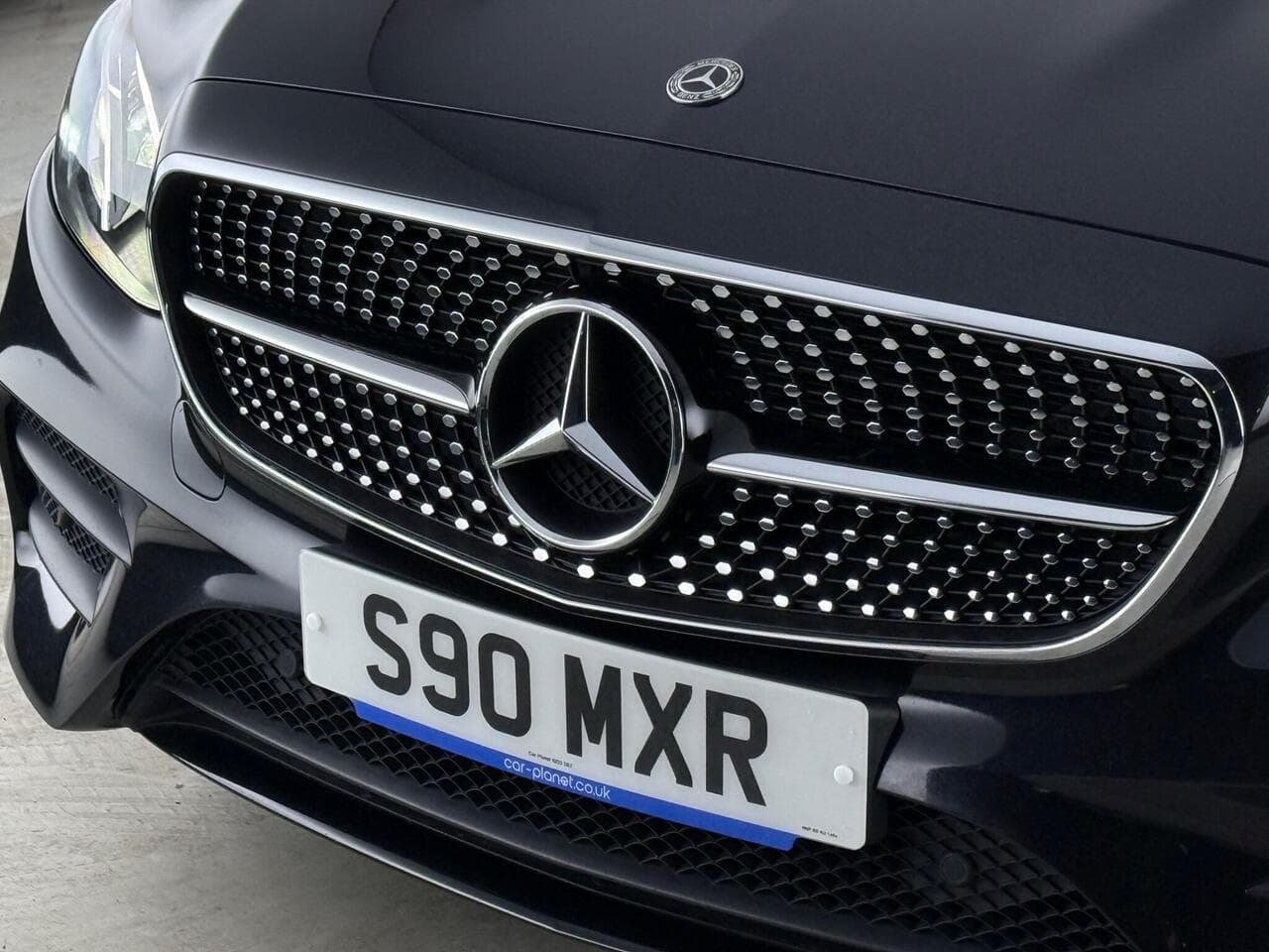Mercedes-Benz E Class thumbnail Badge Exterior