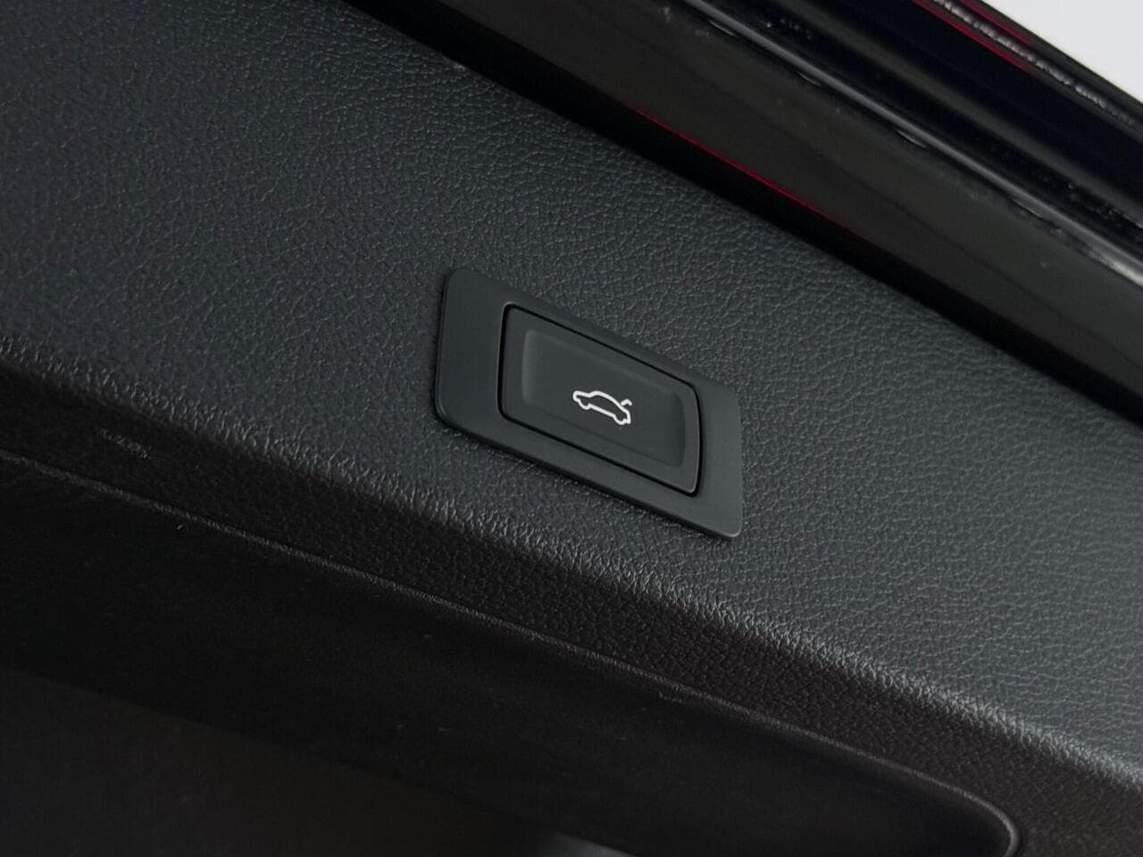 Audi Q2 thumbnail Misc Controls
