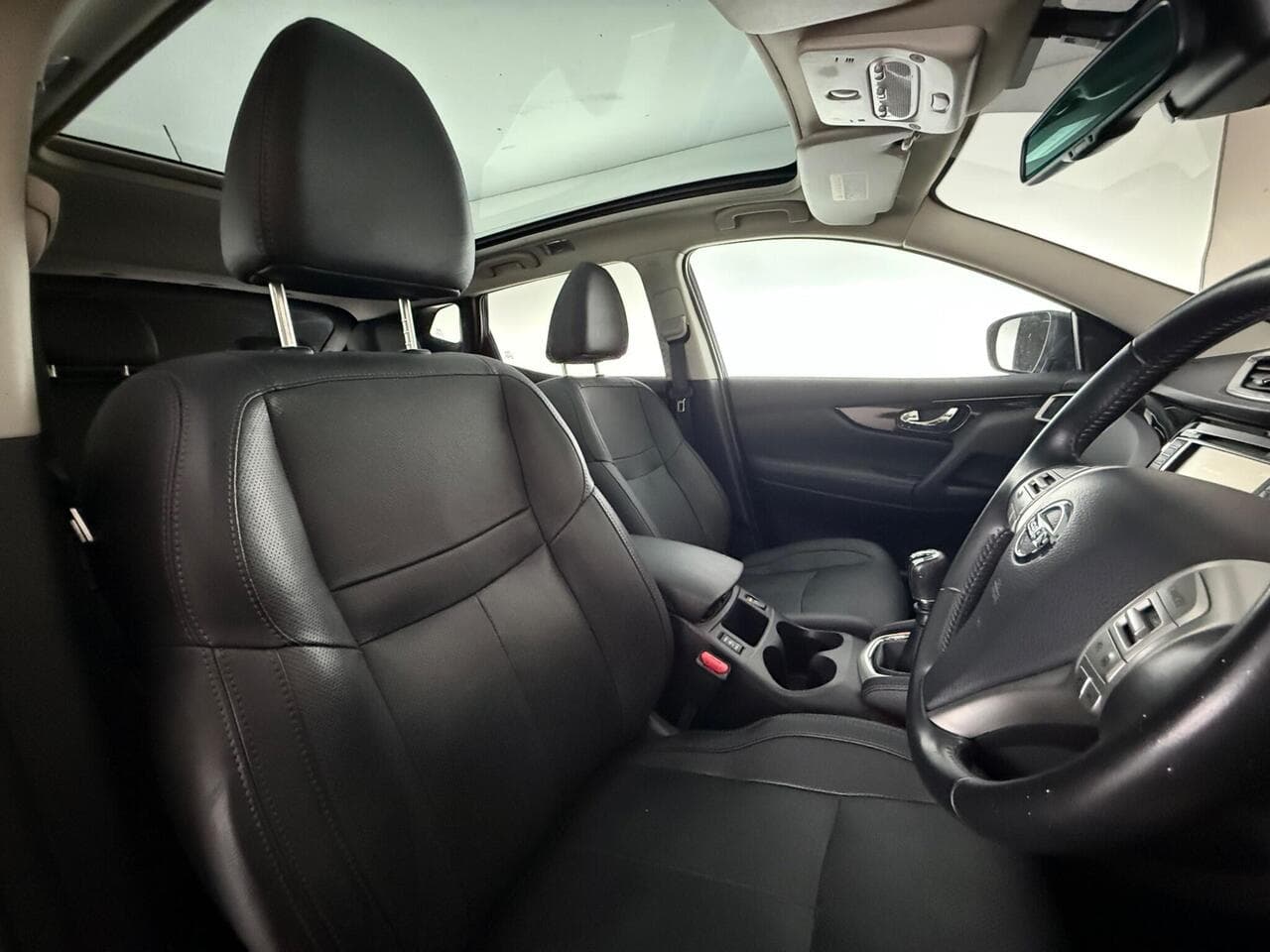 Nissan Qashqai thumbnail Seat Driver