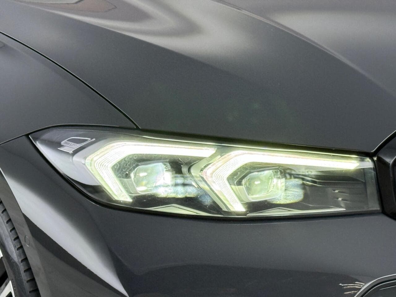 BMW 3 Series thumbnail Lights Front