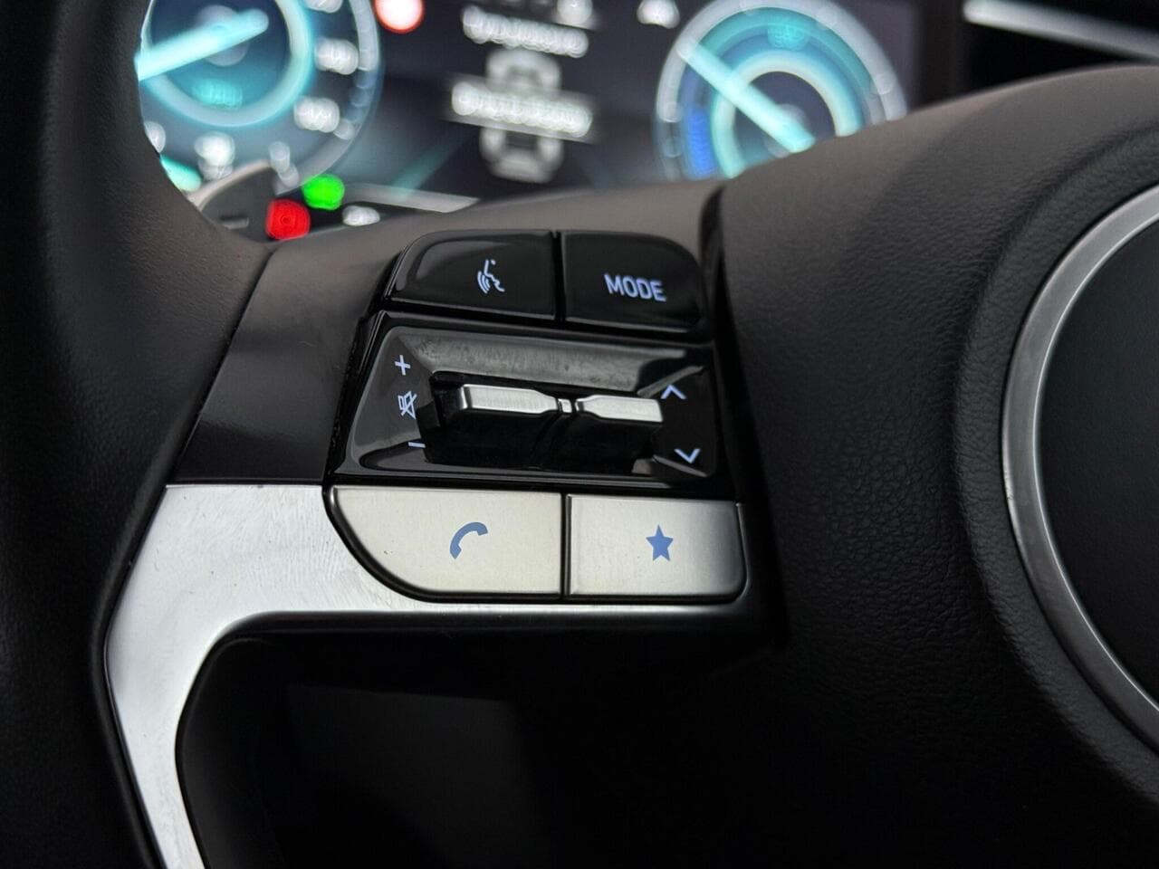 Hyundai TUCSON thumbnail Misc Controls