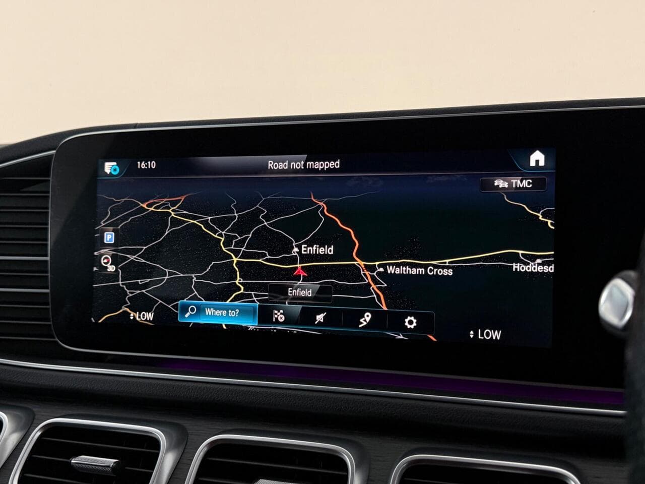 Mercedes-Benz GLE thumbnail Infotainment System