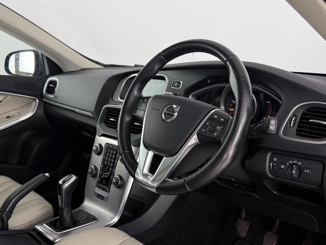 Volvo V40 thumbnail Interior Front