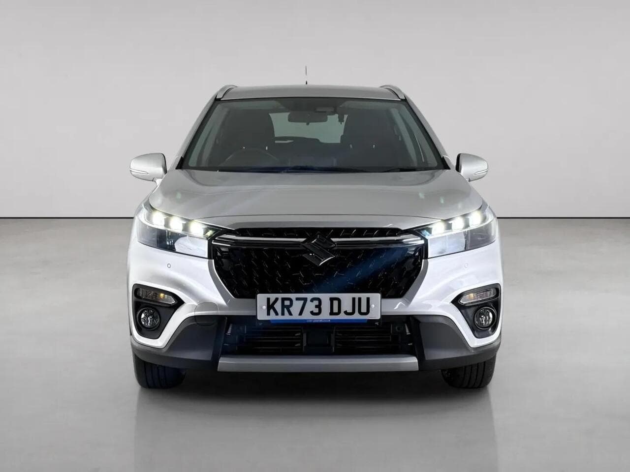 Suzuki S-Cross thumbnail Front