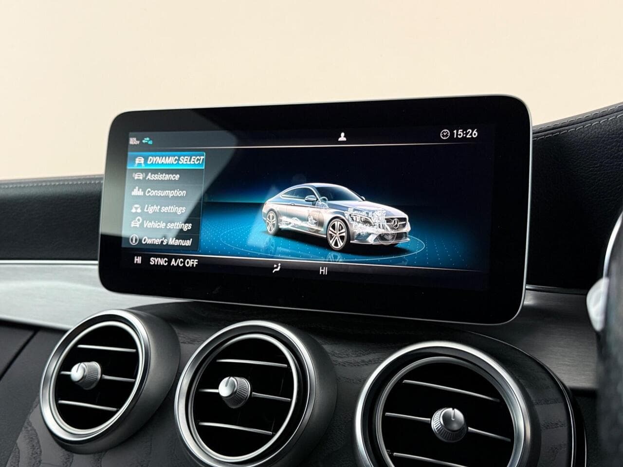 Mercedes-Benz C Class thumbnail Infotainment System