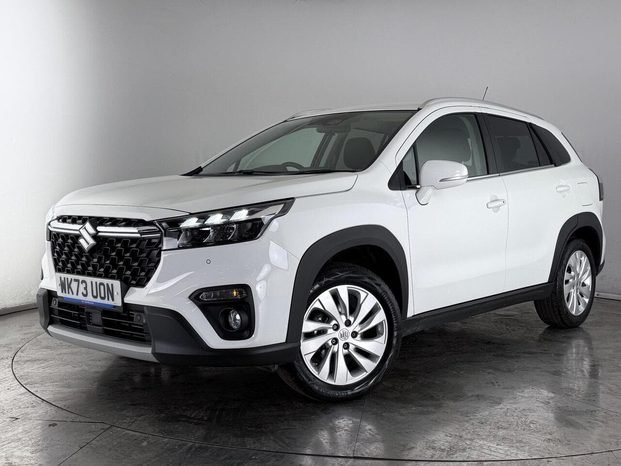 Suzuki S-Cross thumbnail Front Left