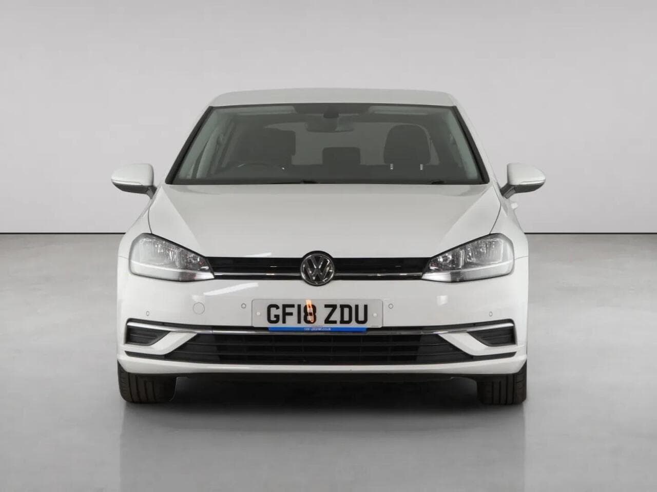 Volkswagen Golf thumbnail Front