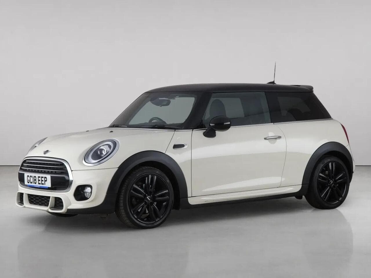 MINI Hatch thumbnail Front Left