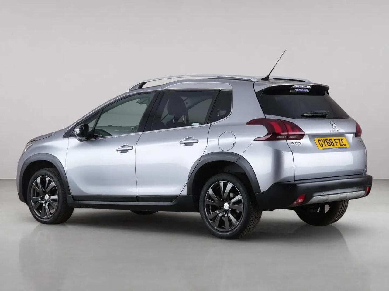 Peugeot 2008 thumbnail Rear Left