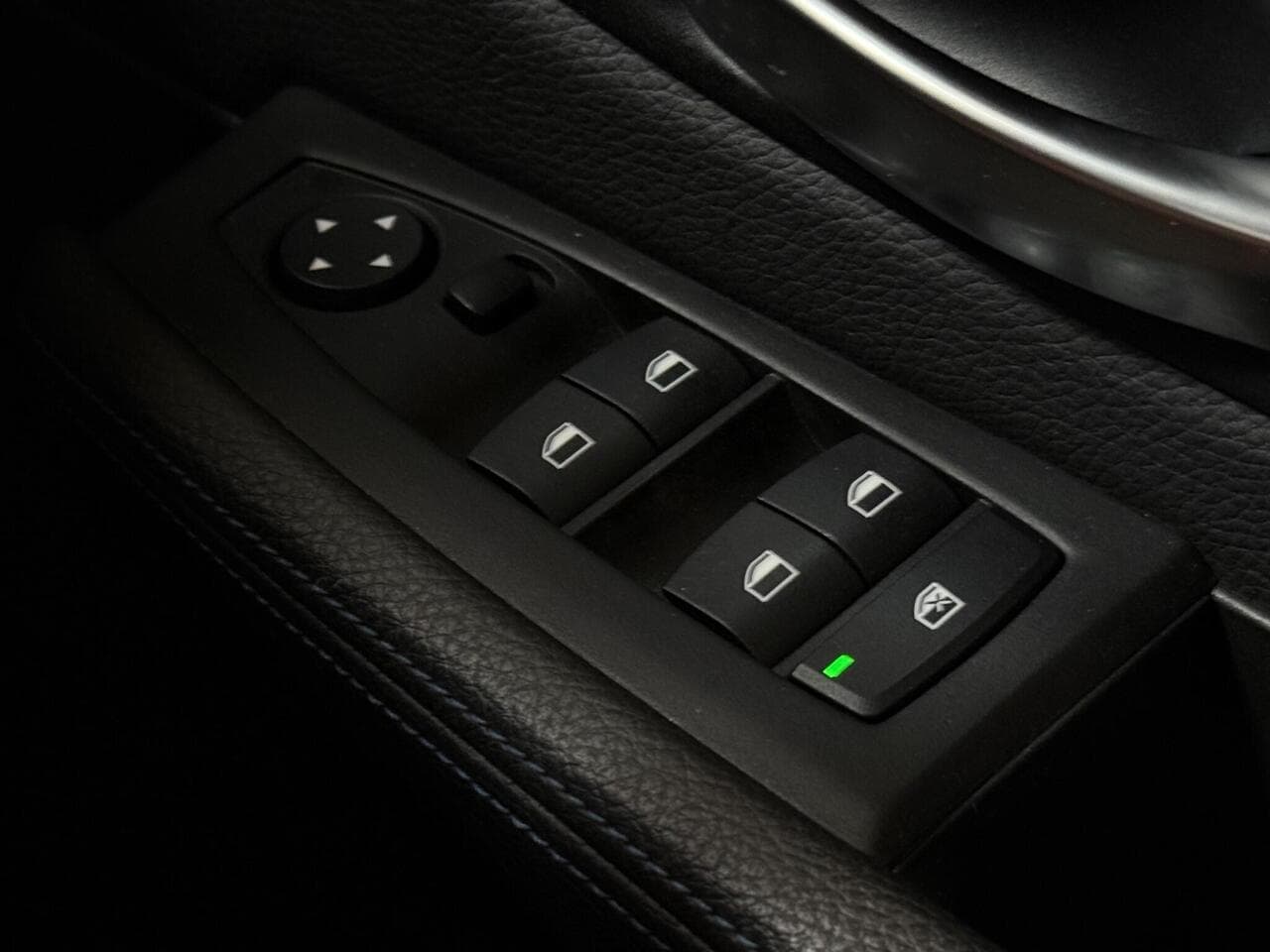 BMW 2 Series Active Tourer thumbnail Misc Controls