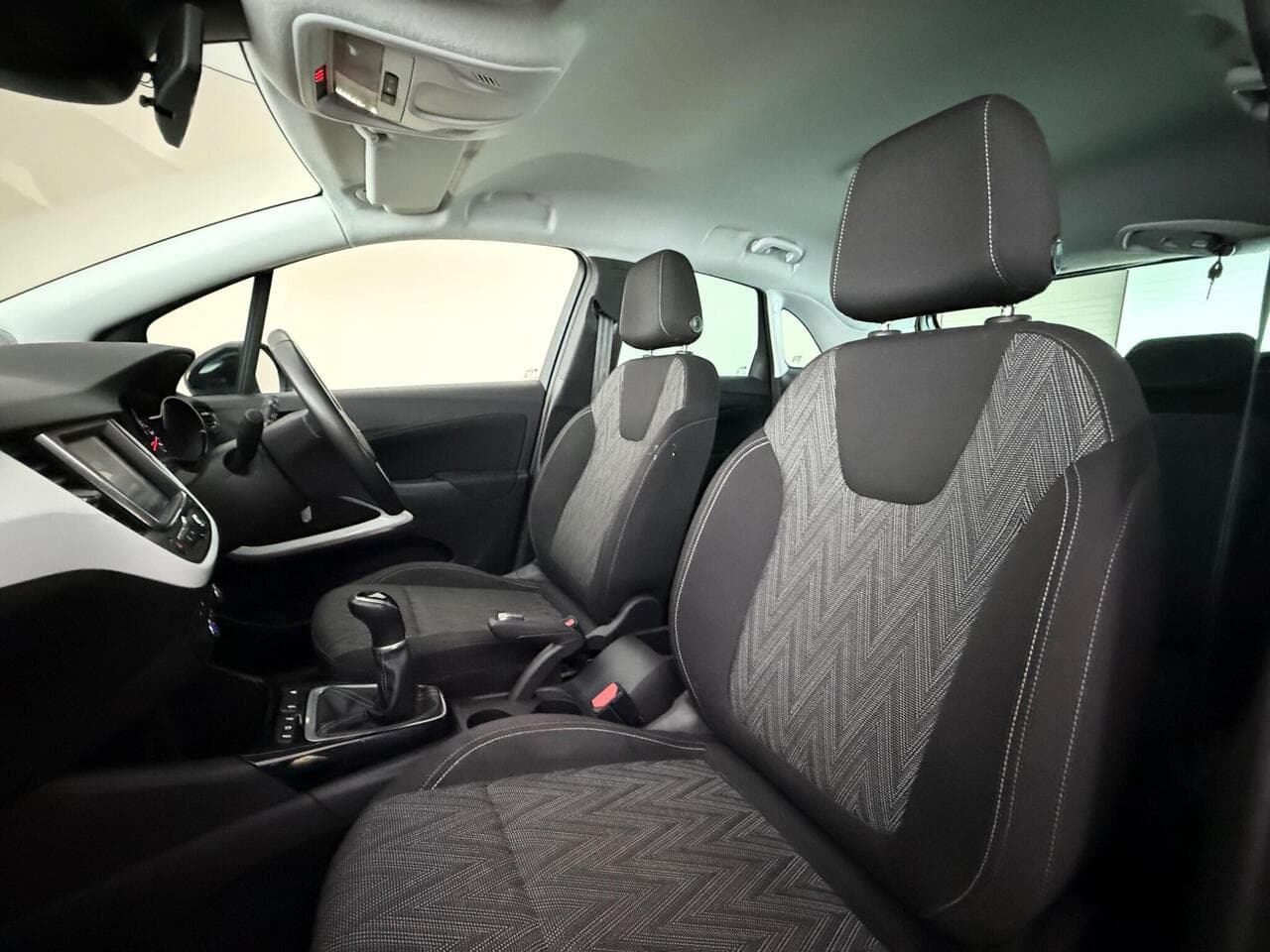 Vauxhall Crossland X thumbnail Seat Front Passenger