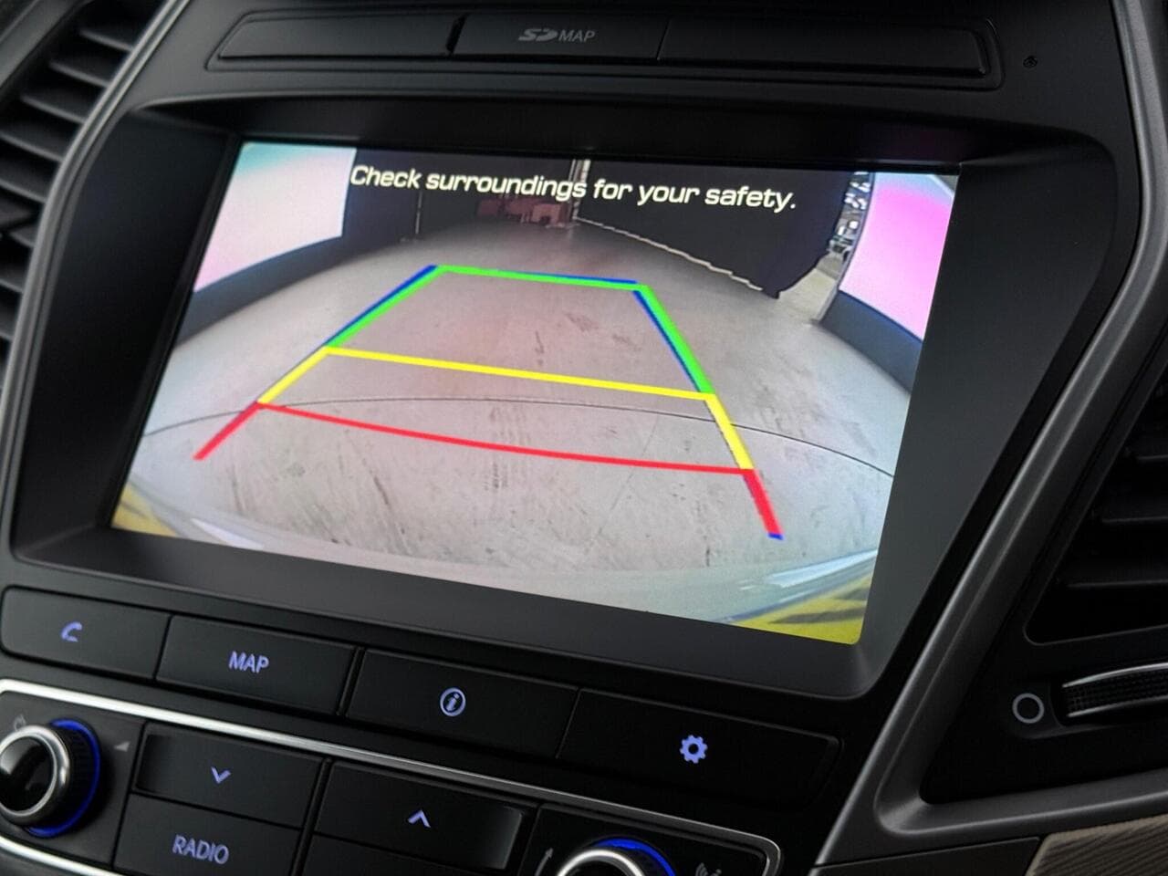 Hyundai Santa Fe thumbnail Infotainment System