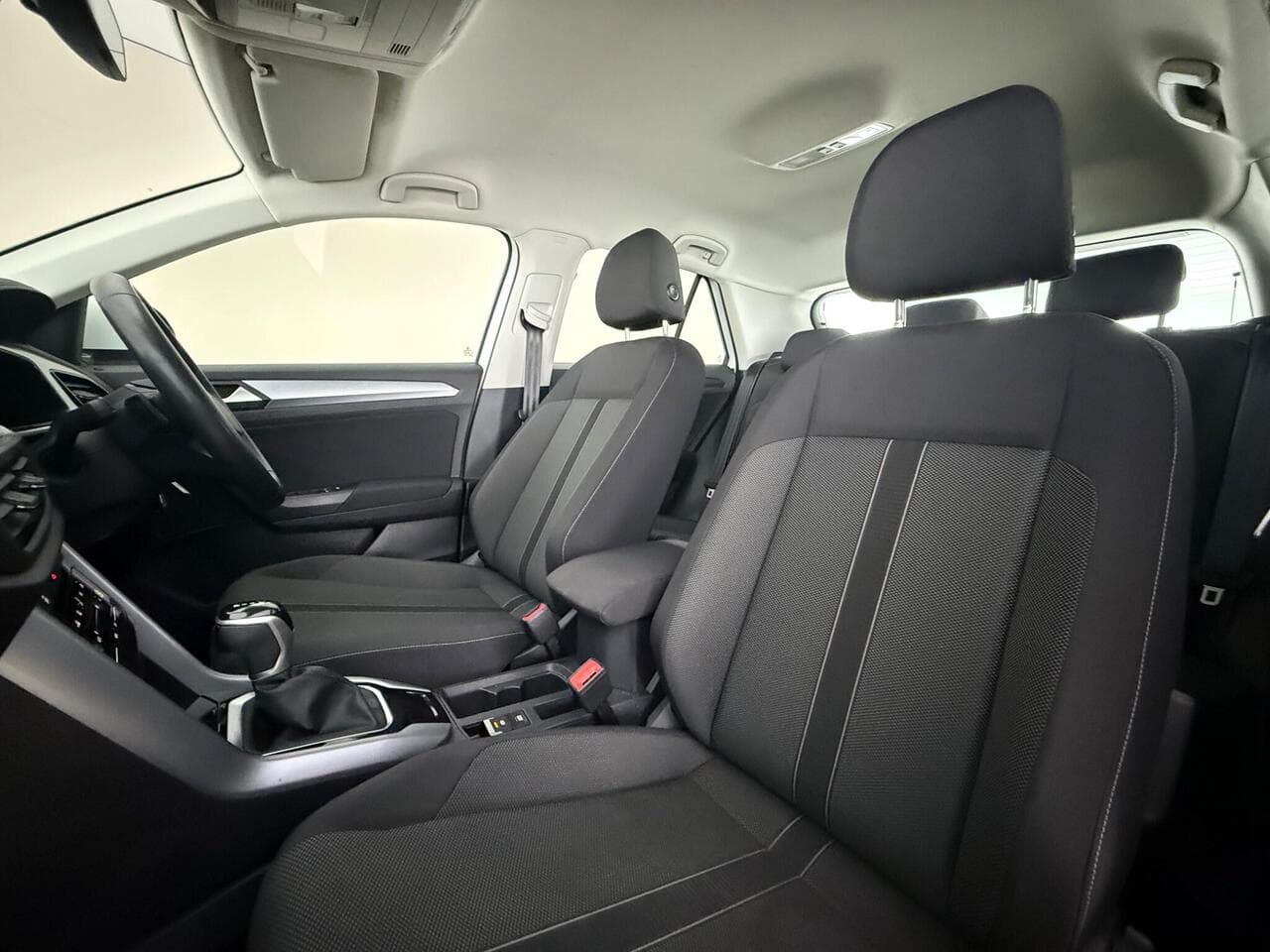 Volkswagen T-Roc thumbnail Seat Front Passenger