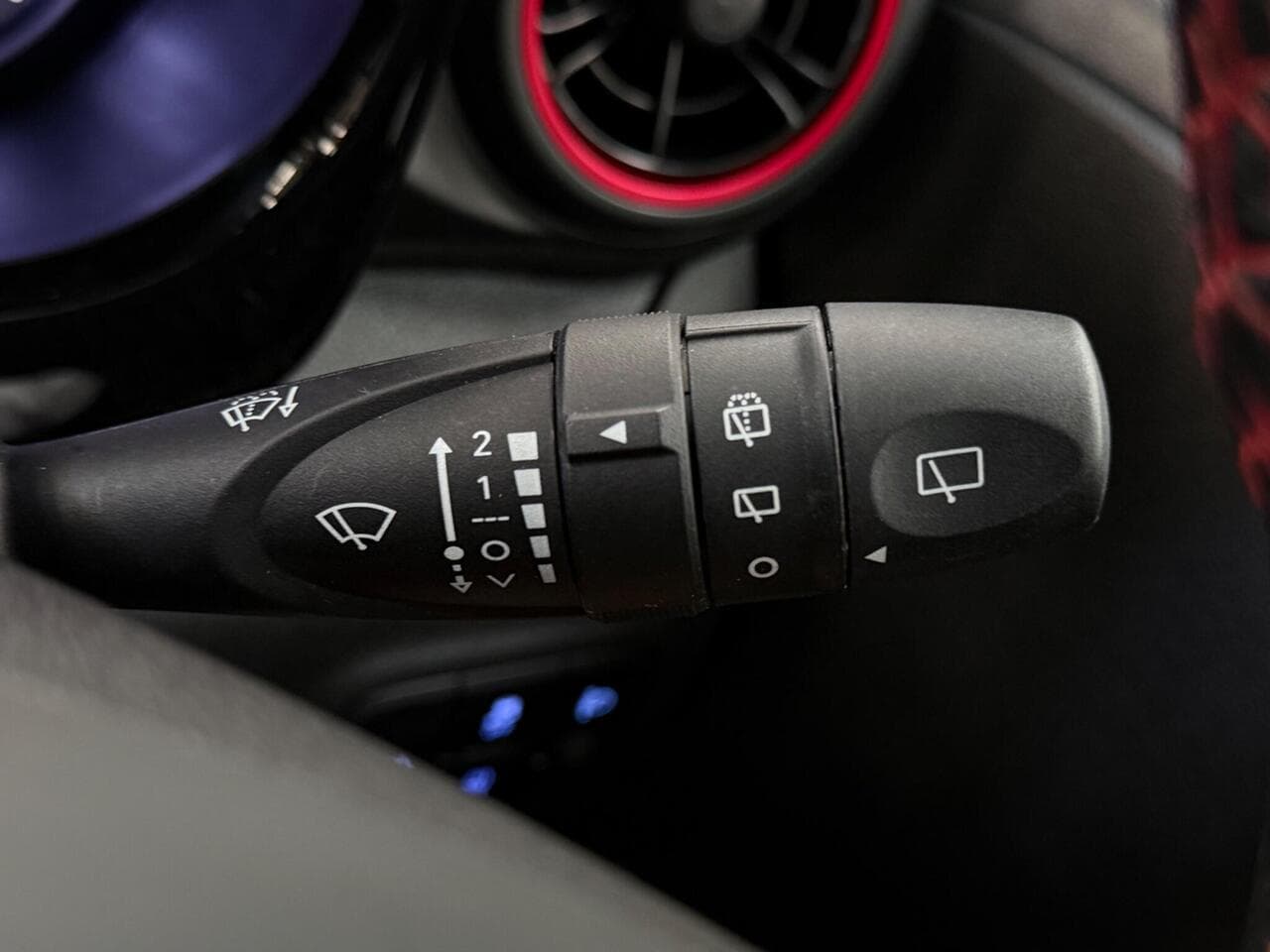 Hyundai i10 thumbnail Misc Controls