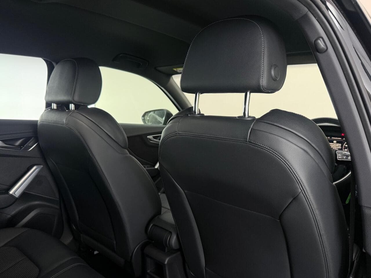 Audi Q2 thumbnail Seats Rear