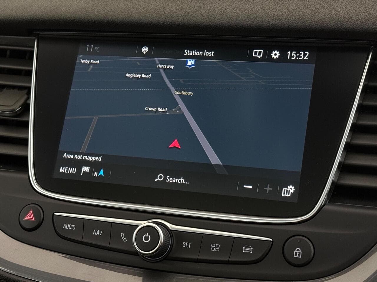 Vauxhall Grandland X thumbnail Infotainment System
