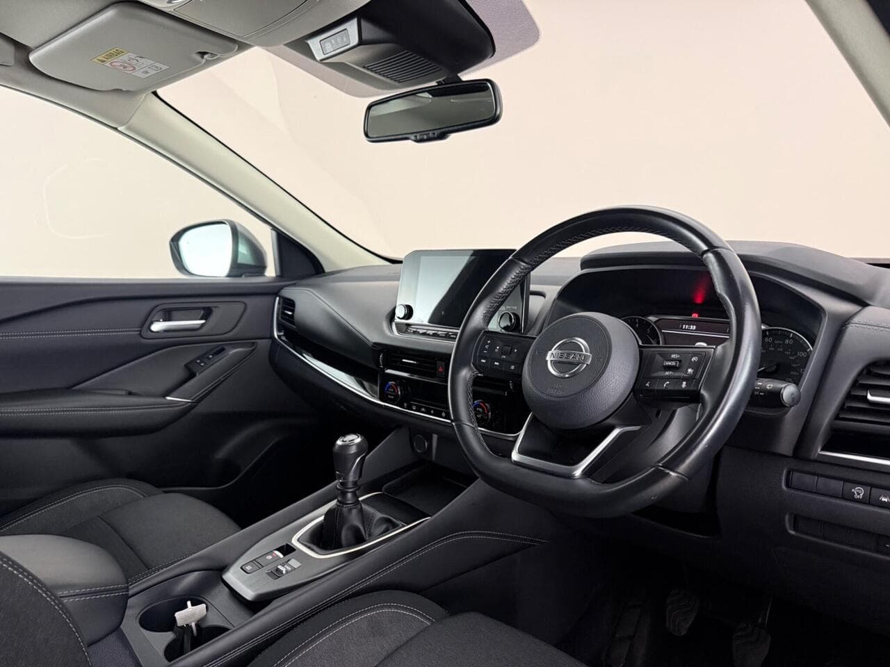 Nissan Qashqai thumbnail Interior Front
