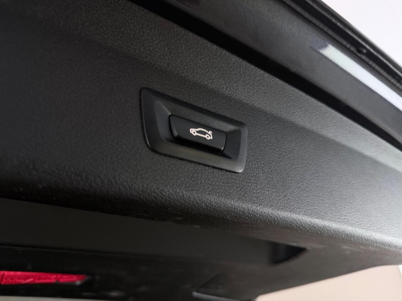 BMW X1 thumbnail Misc Controls