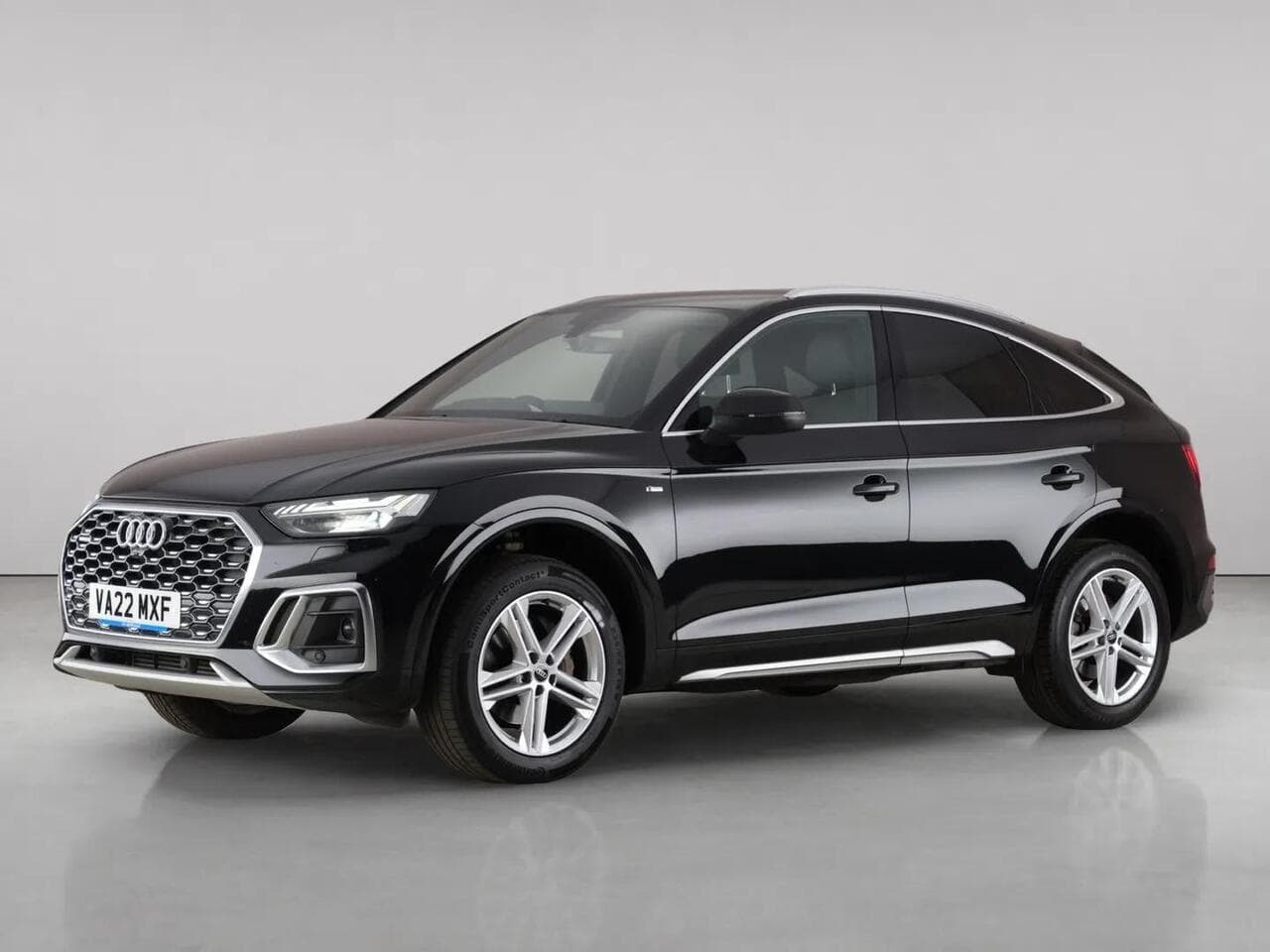 Audi Q5 thumbnail Front Left
