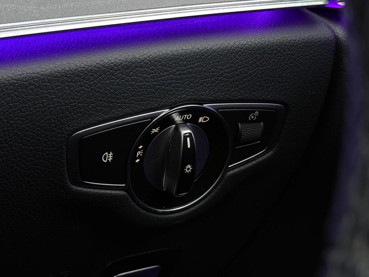 Mercedes-Benz E Class thumbnail Misc Controls
