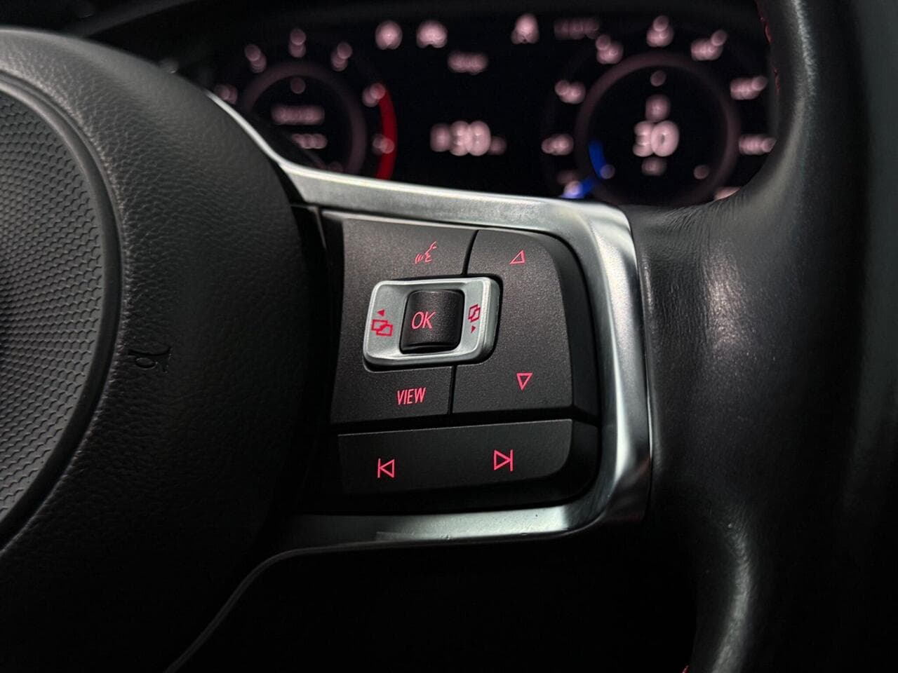 Volkswagen Polo thumbnail Misc Controls