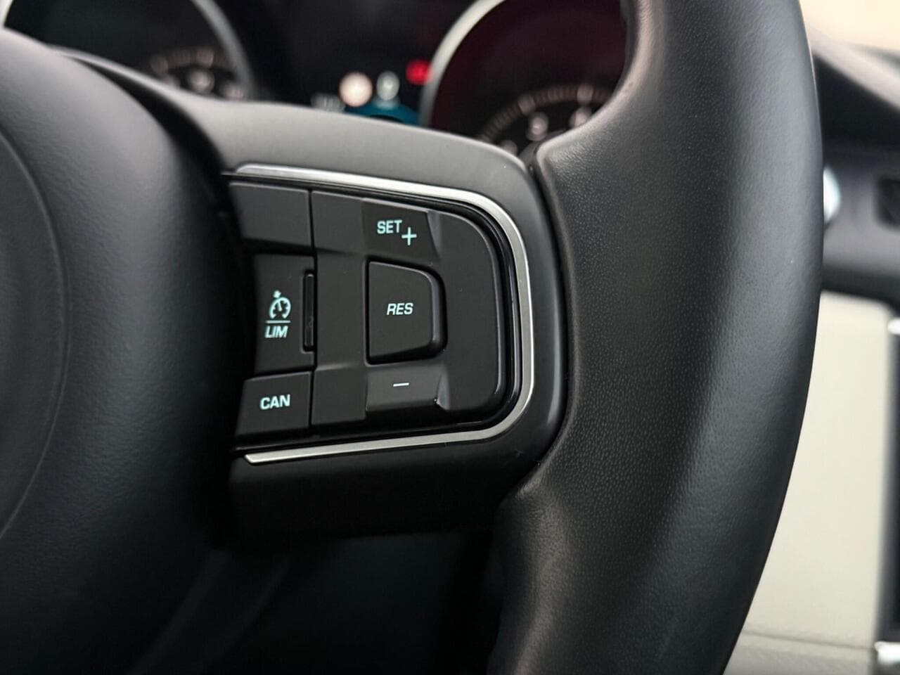Jaguar E-PACE thumbnail Misc Controls