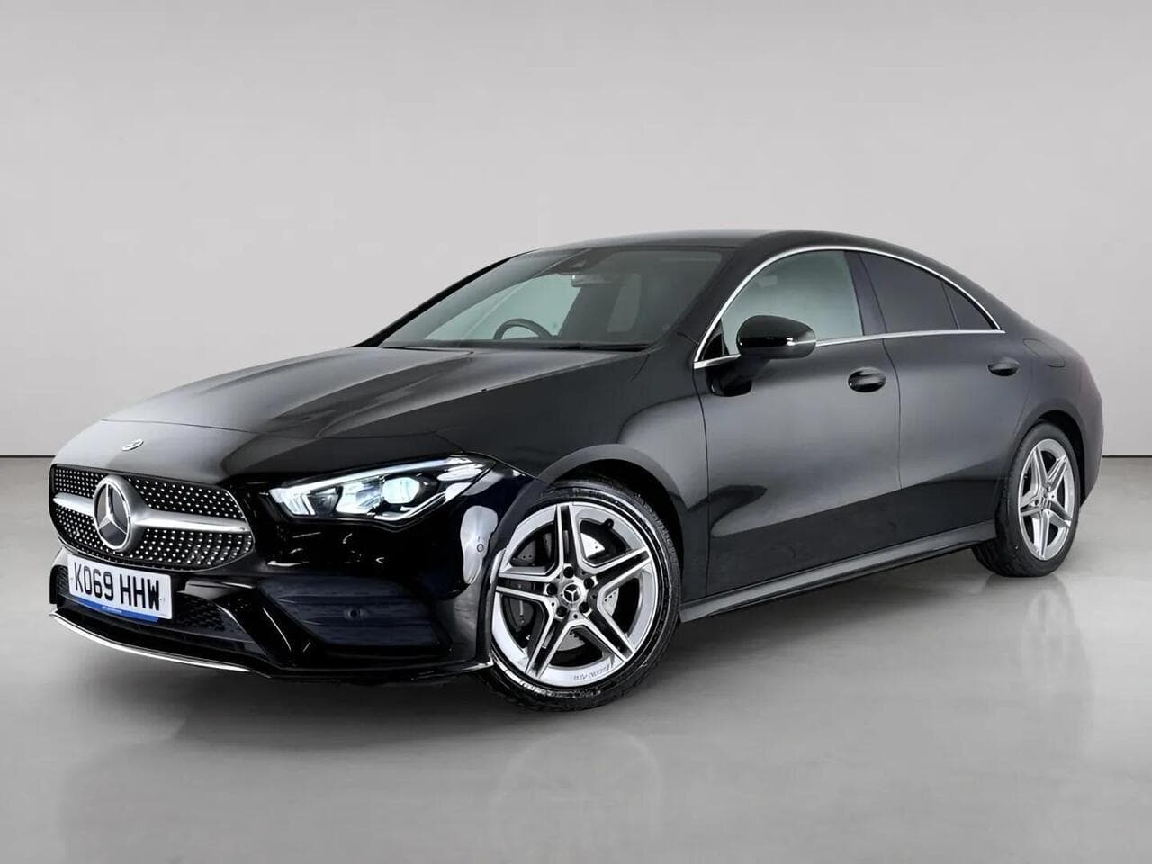 Mercedes-Benz CLA thumbnail Front Left