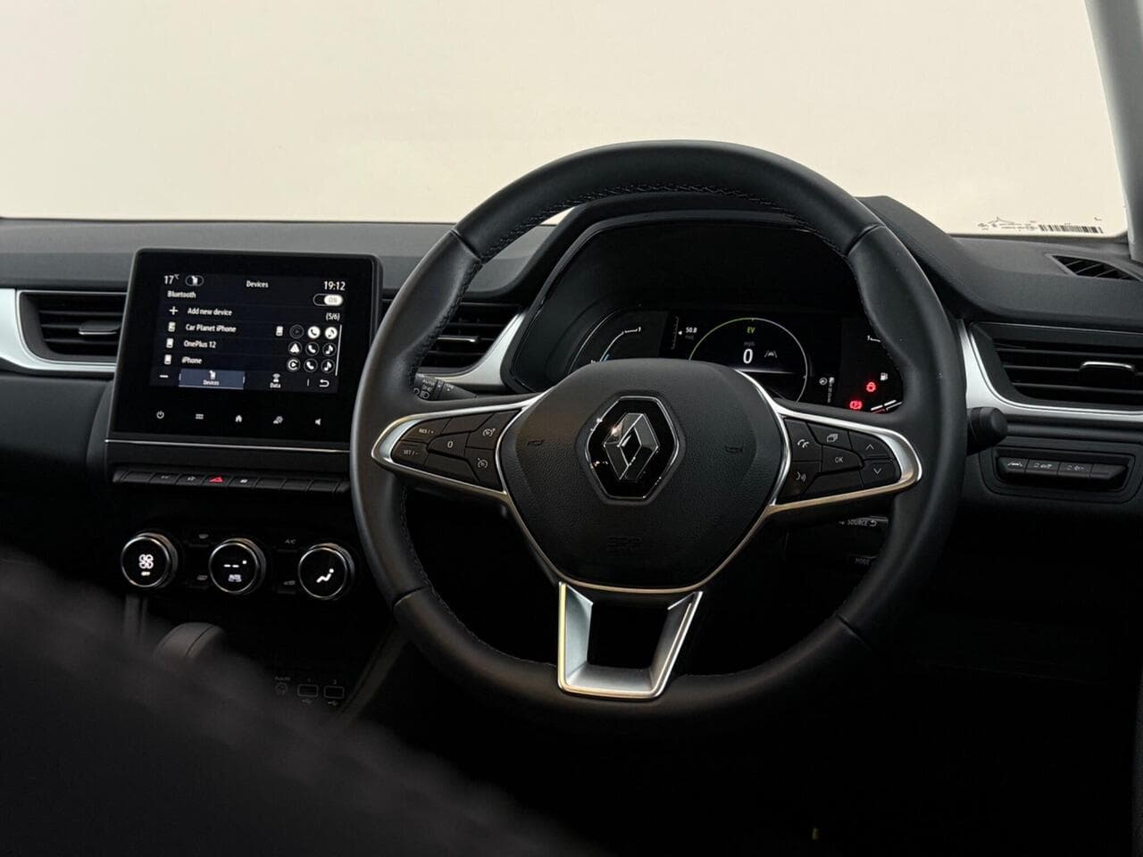 Renault Captur thumbnail Steering Wheel