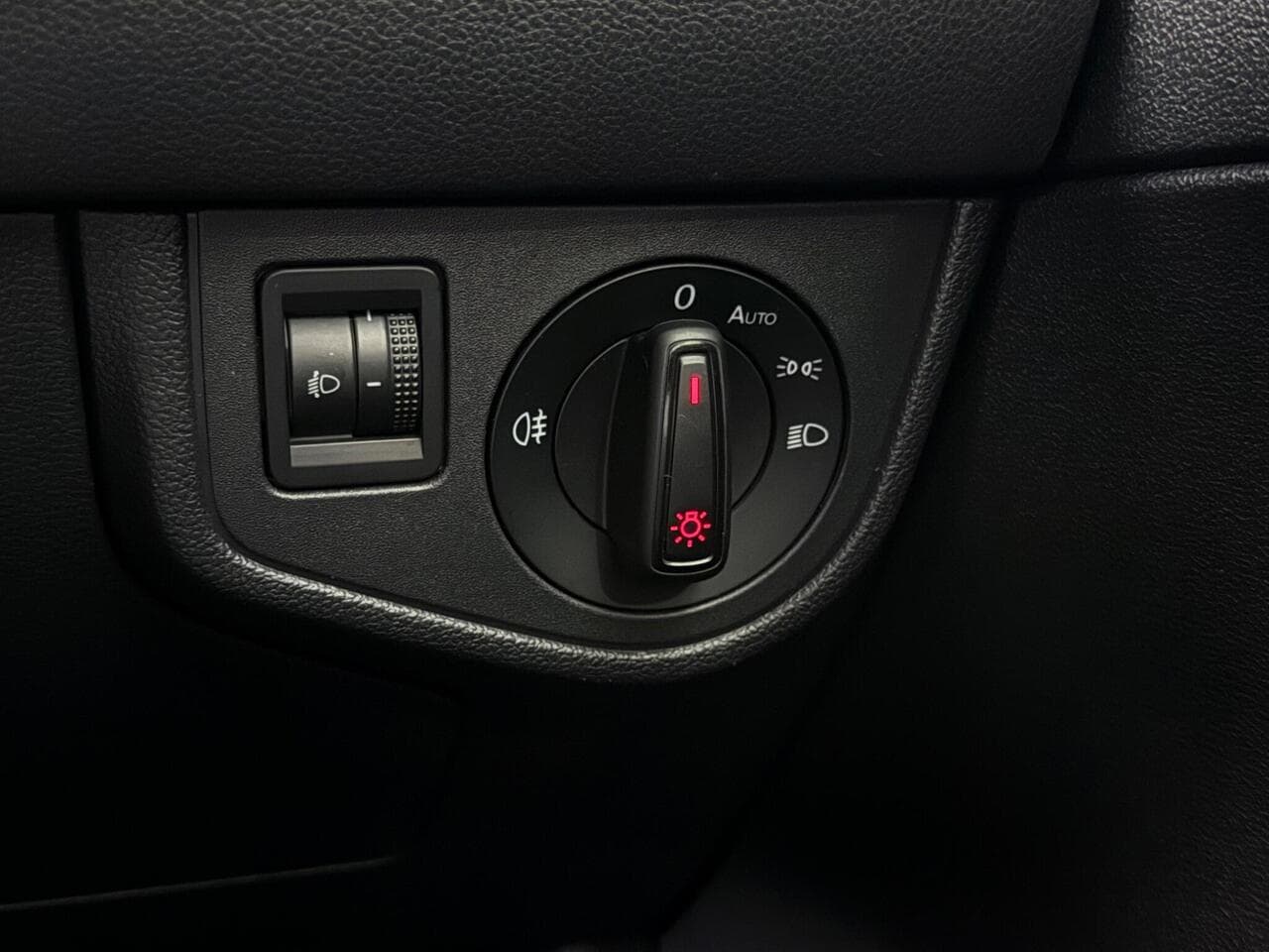 Volkswagen Polo thumbnail Misc Controls