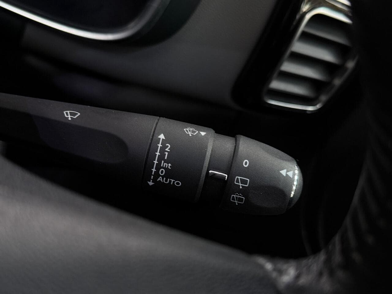 Citroen C5 Aircross thumbnail Misc Controls