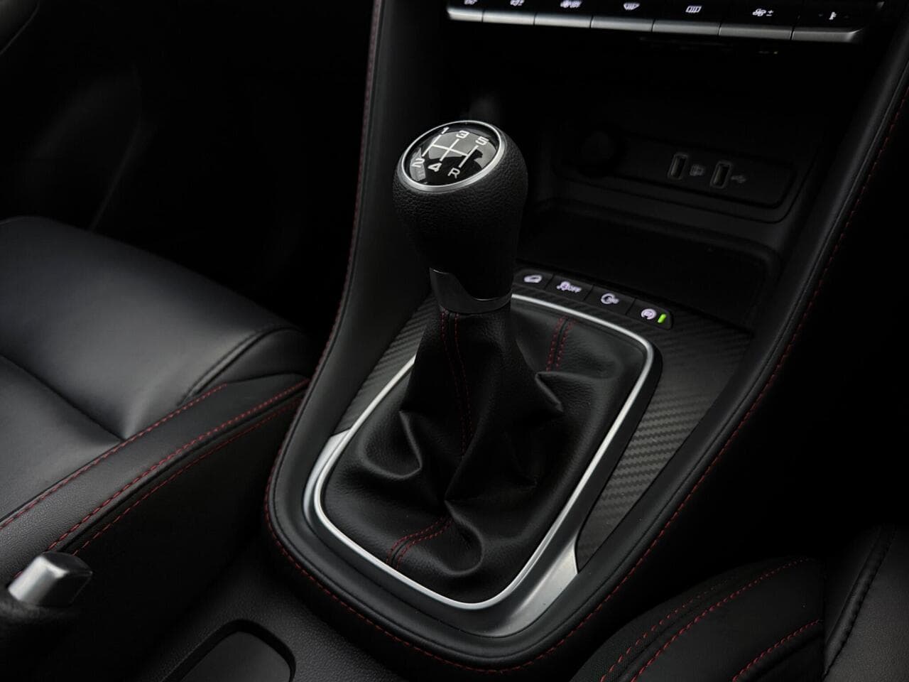 MG MG ZS thumbnail Interior Front