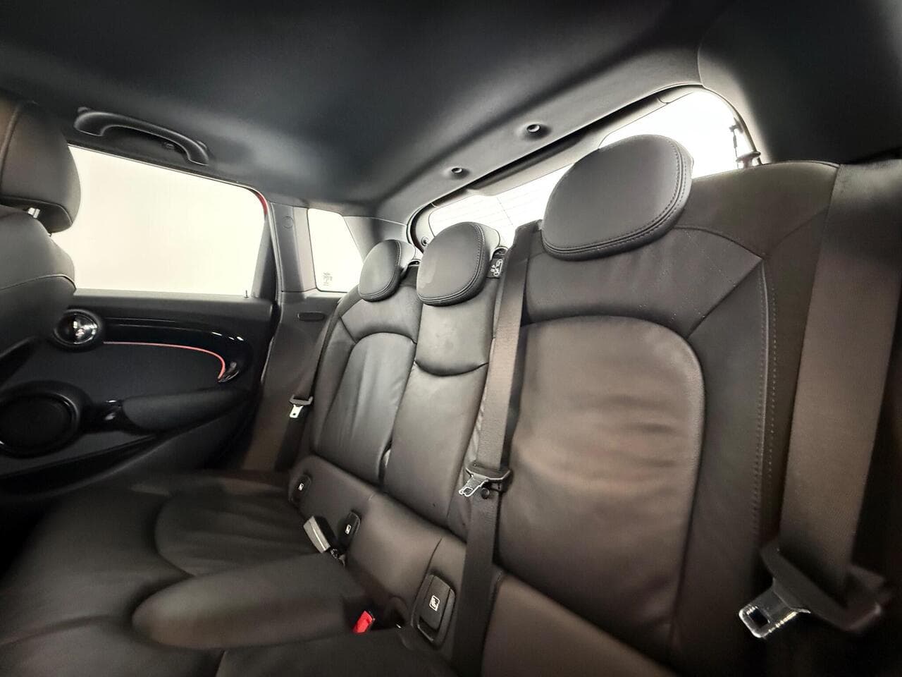 MINI Hatch thumbnail Seats Rear