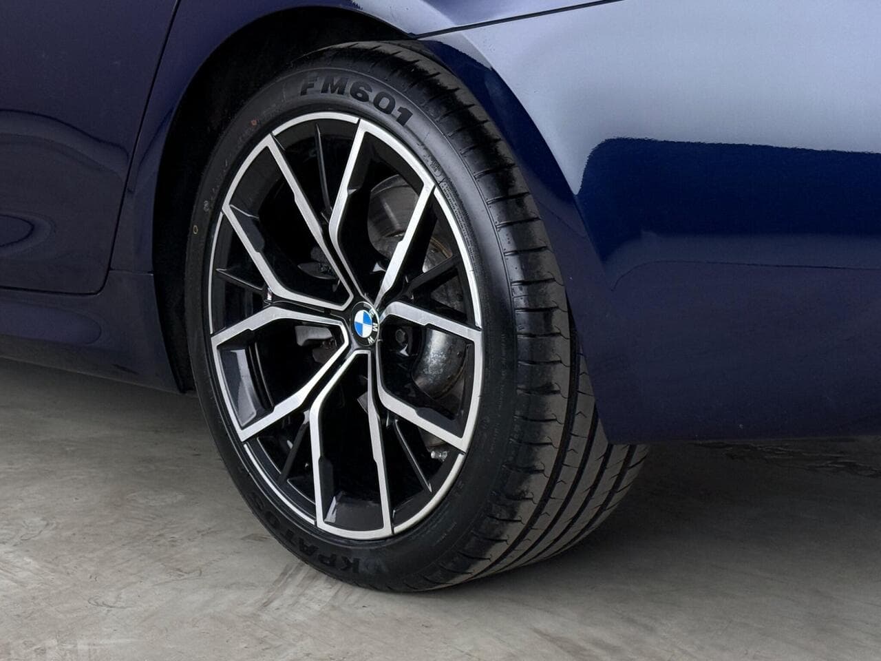 BMW 5 Series thumbnail Wheel