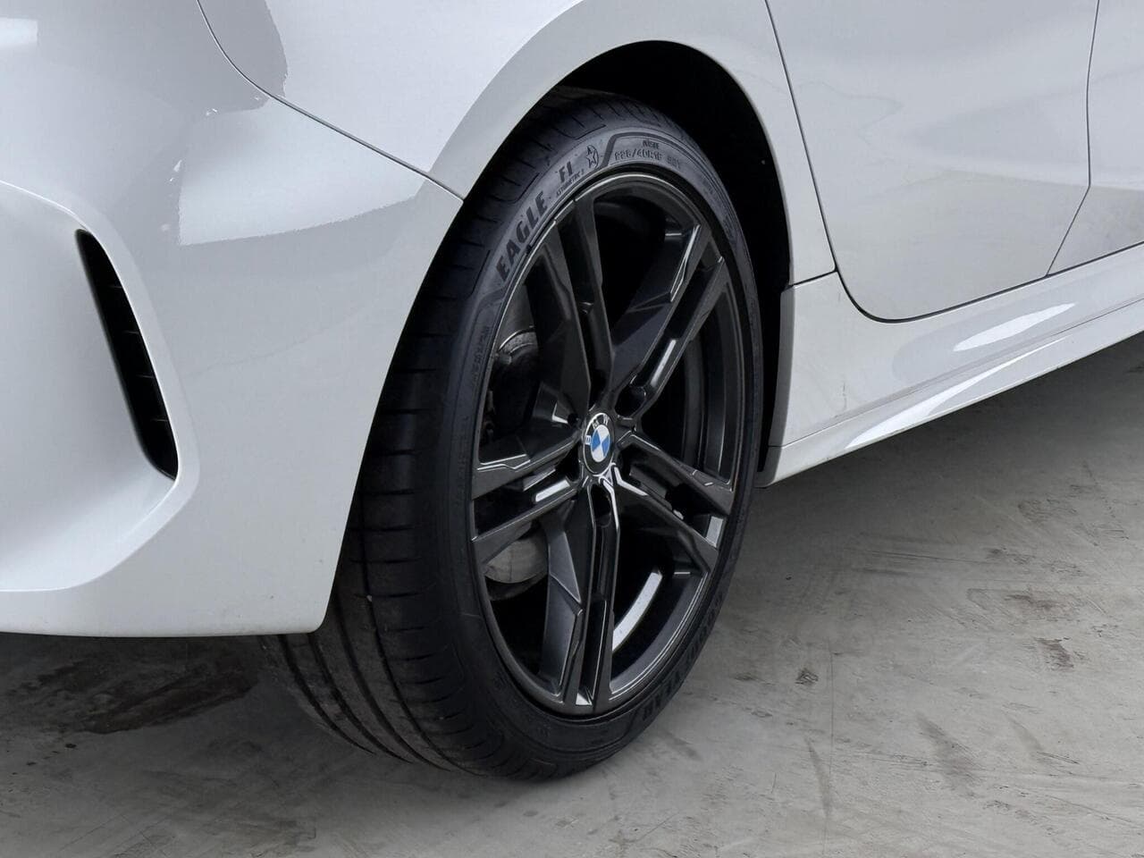 BMW 1 Series thumbnail Wheel