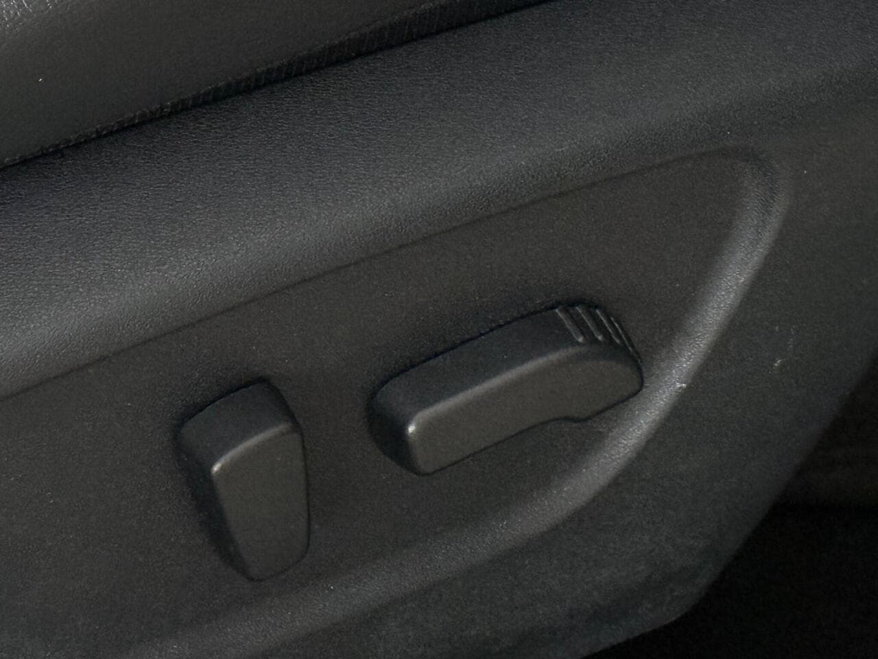 Nissan Qashqai thumbnail Misc Controls