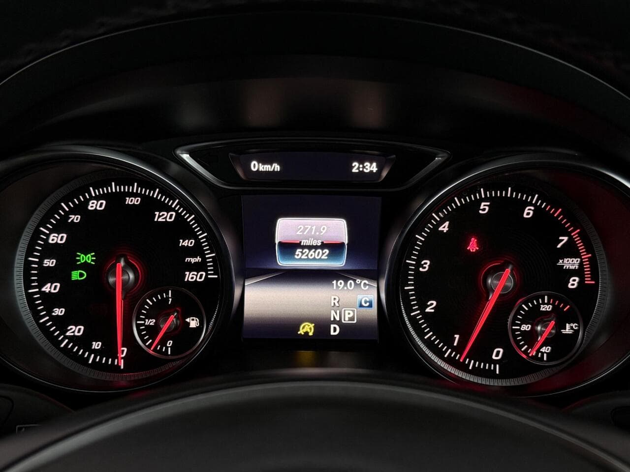 Mercedes-Benz GLA thumbnail Driver Instruments