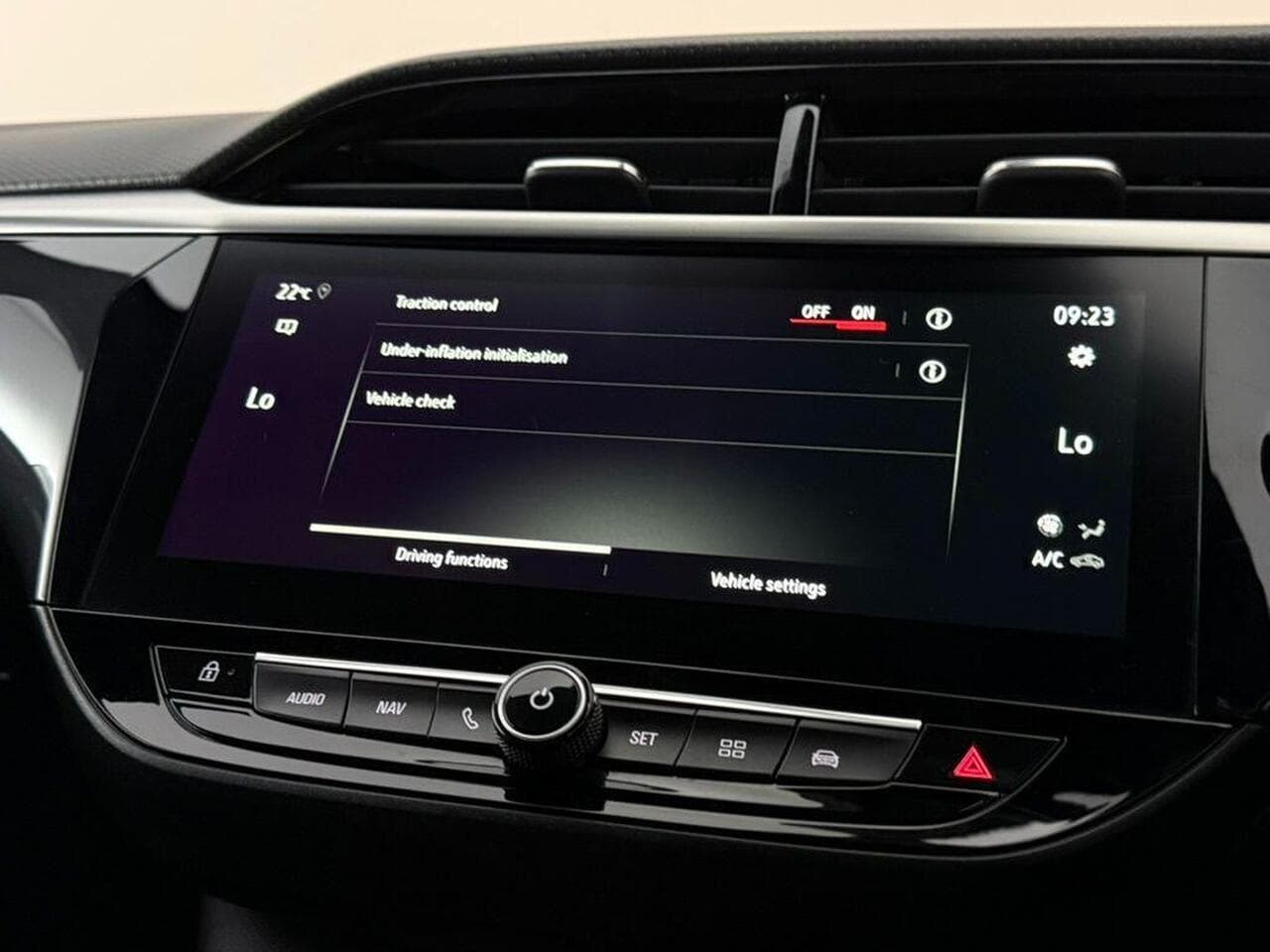 Vauxhall Corsa thumbnail Infotainment System