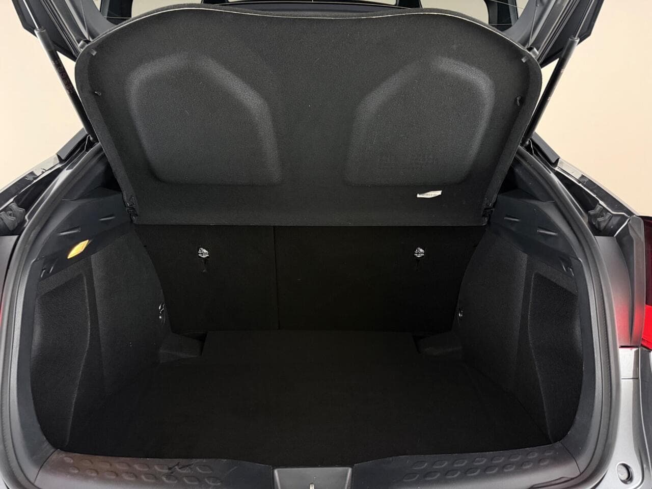 Toyota C-HR thumbnail Boot