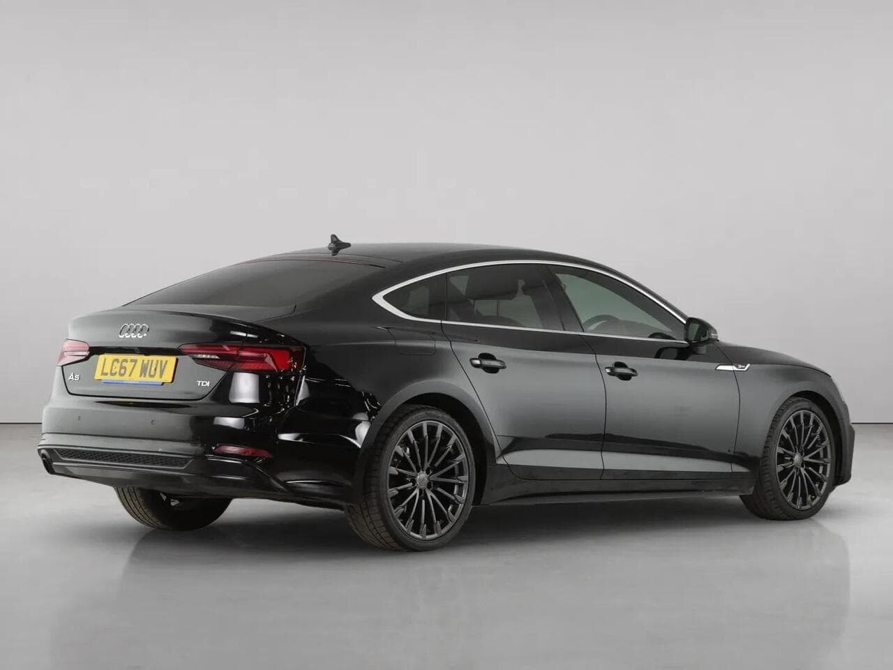 Audi A5 thumbnail Rear Right