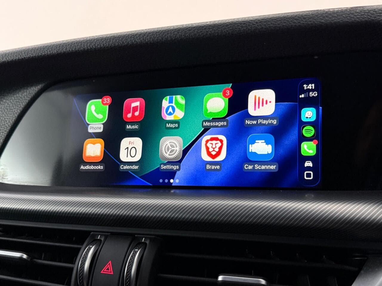 Alfa Romeo Stelvio thumbnail Infotainment System