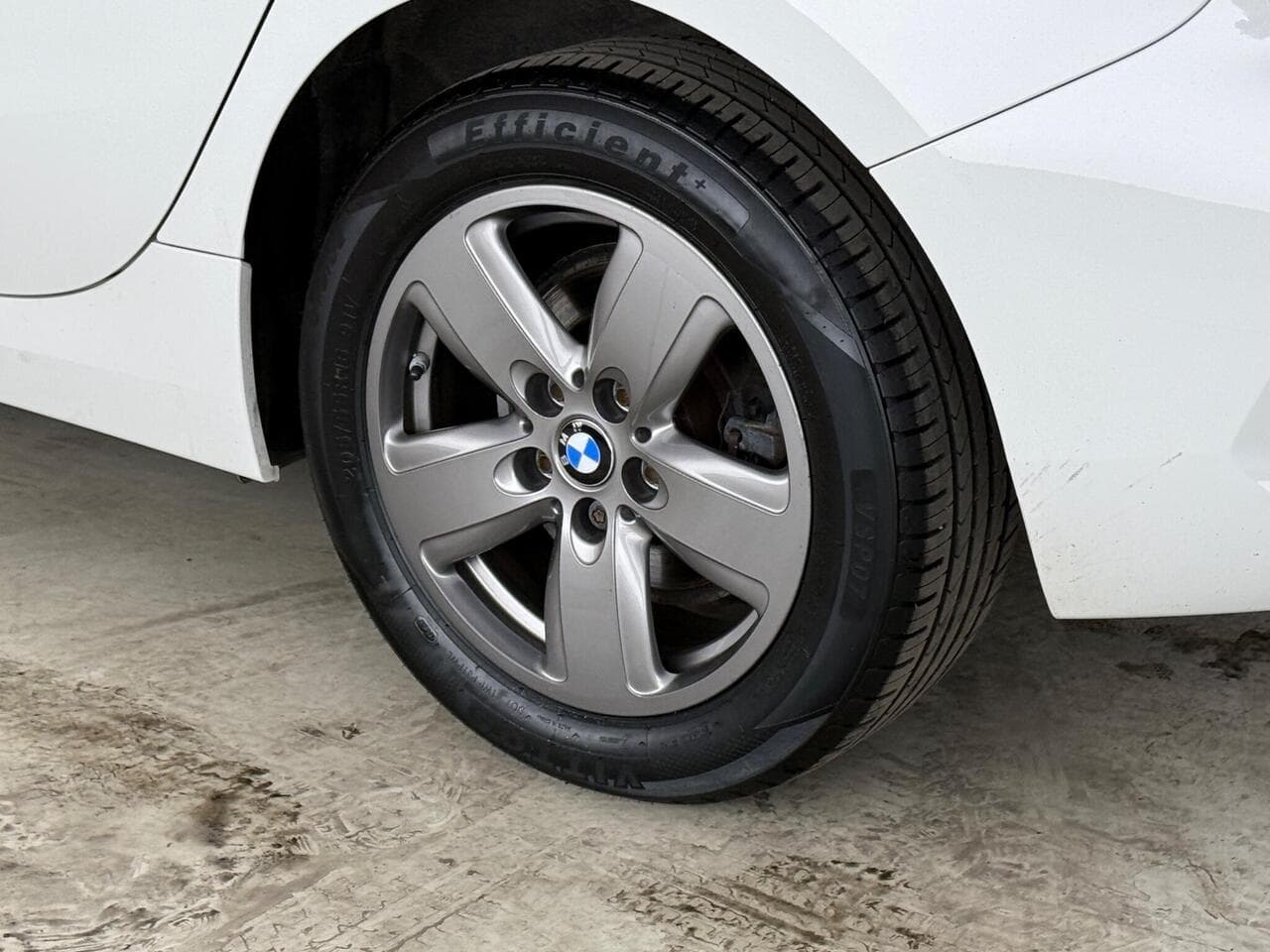 BMW 1 Series thumbnail Wheel