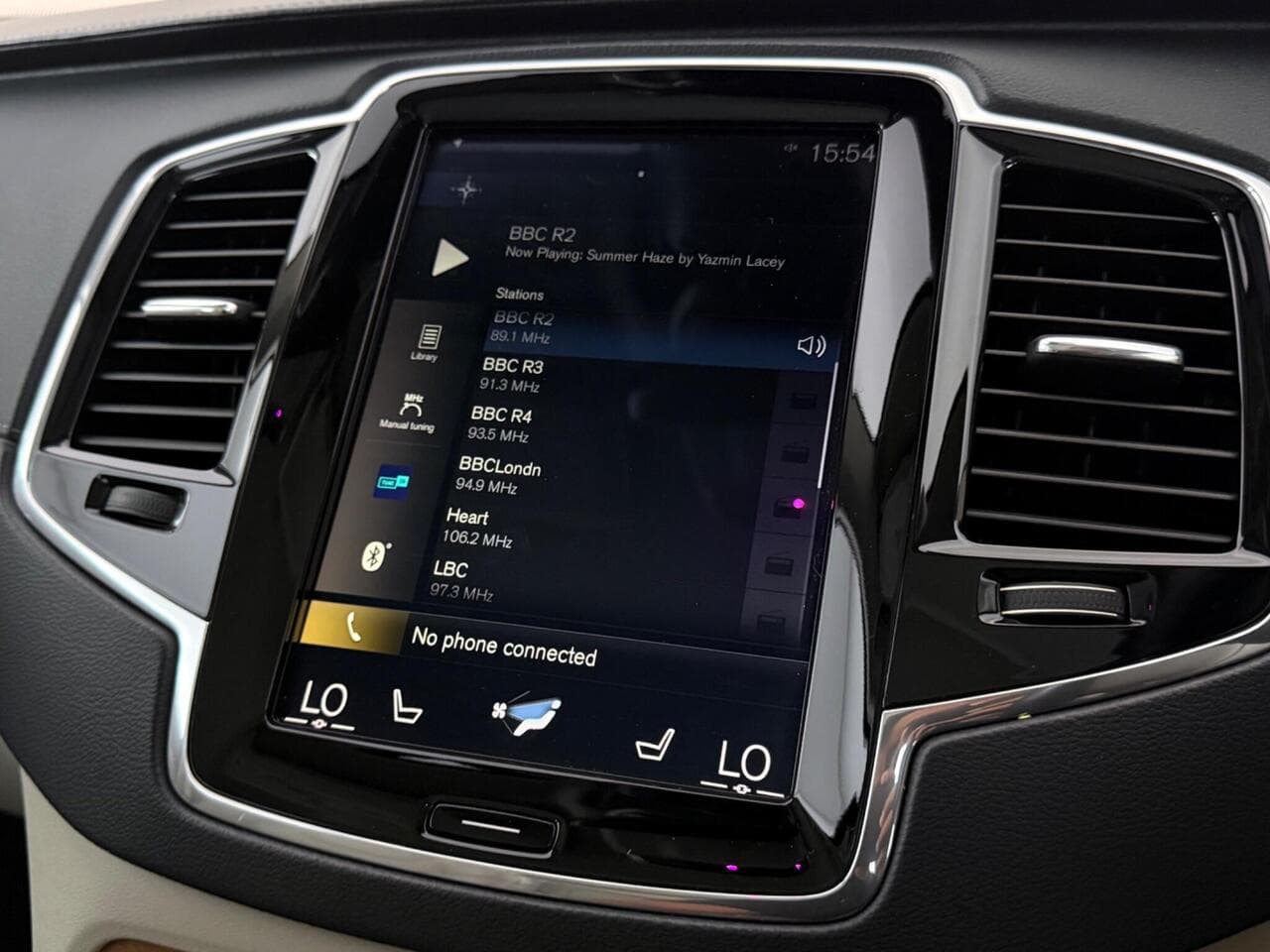 Volvo XC90 thumbnail Infotainment System