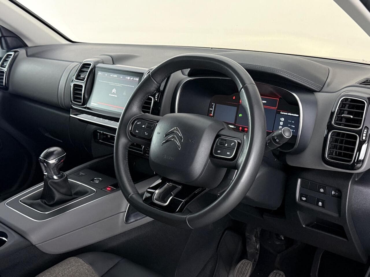 Citroen C5 Aircross thumbnail Interior Front