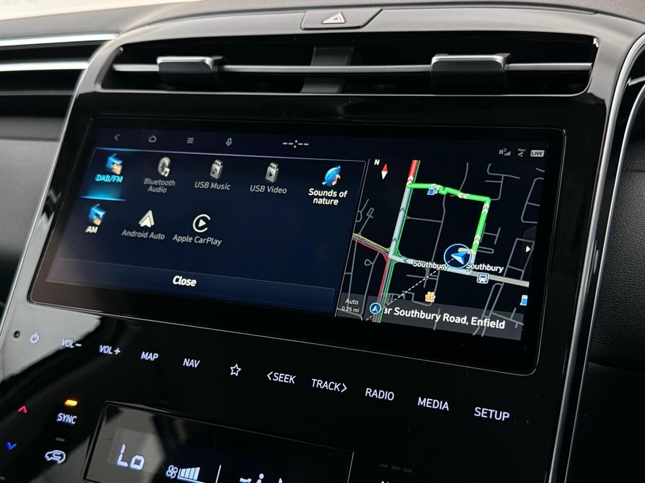 Hyundai TUCSON thumbnail Infotainment System