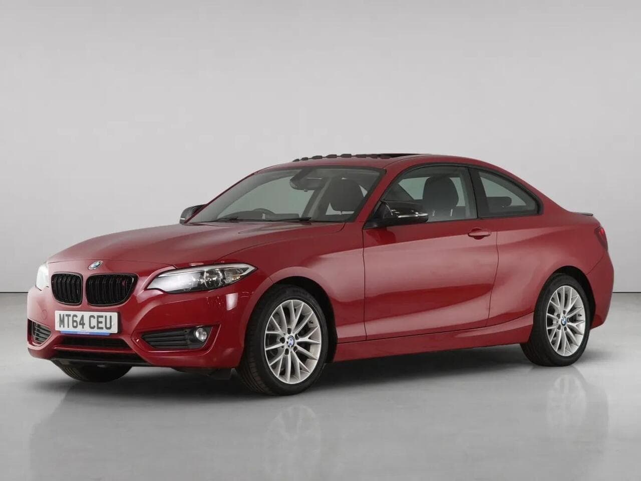 BMW 2 Series thumbnail Front Left